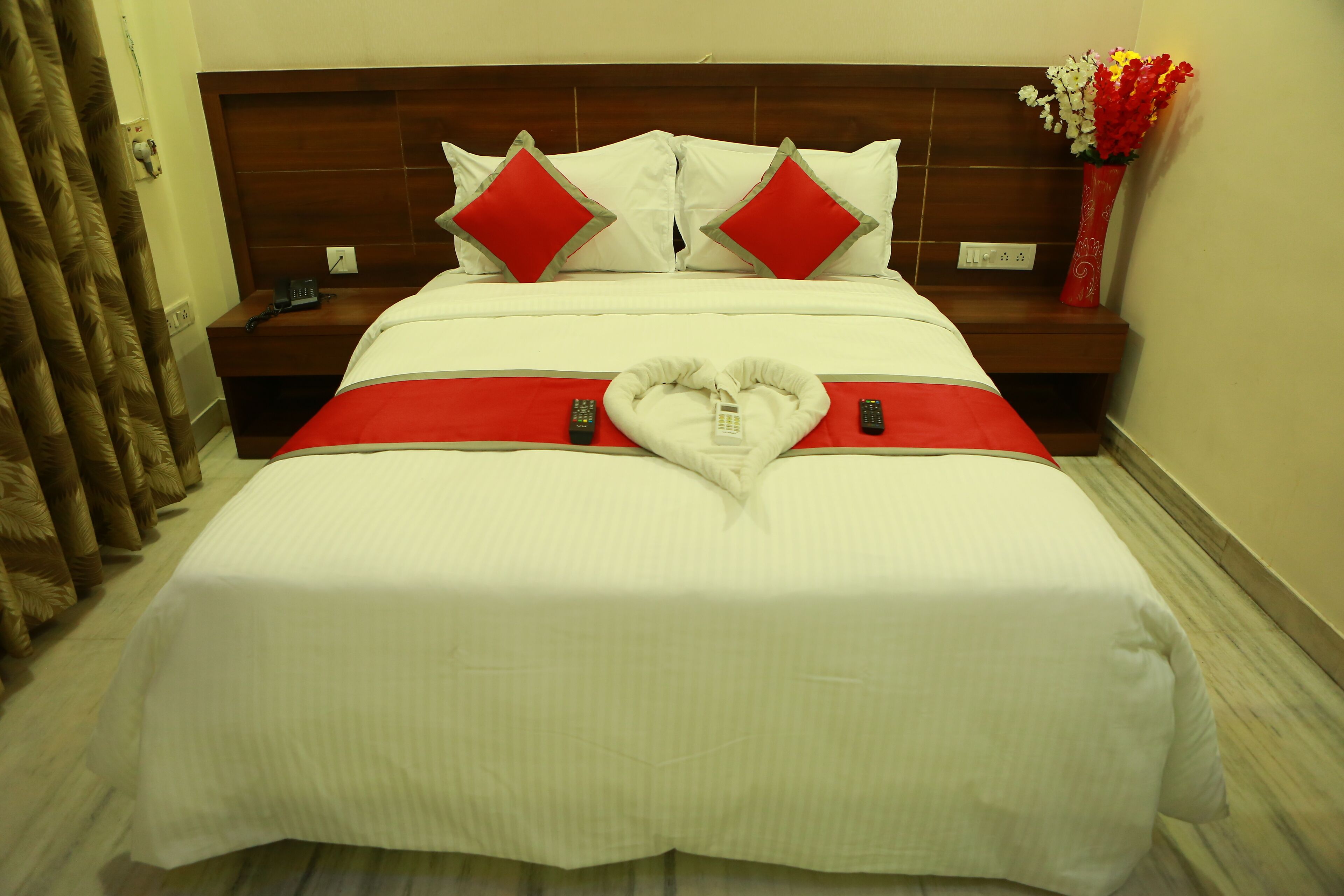 Deluxe Double Room | In-room safe, individually decorated, individually furnished