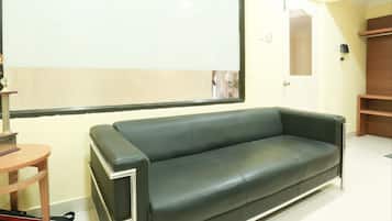 Área de estar no saguão