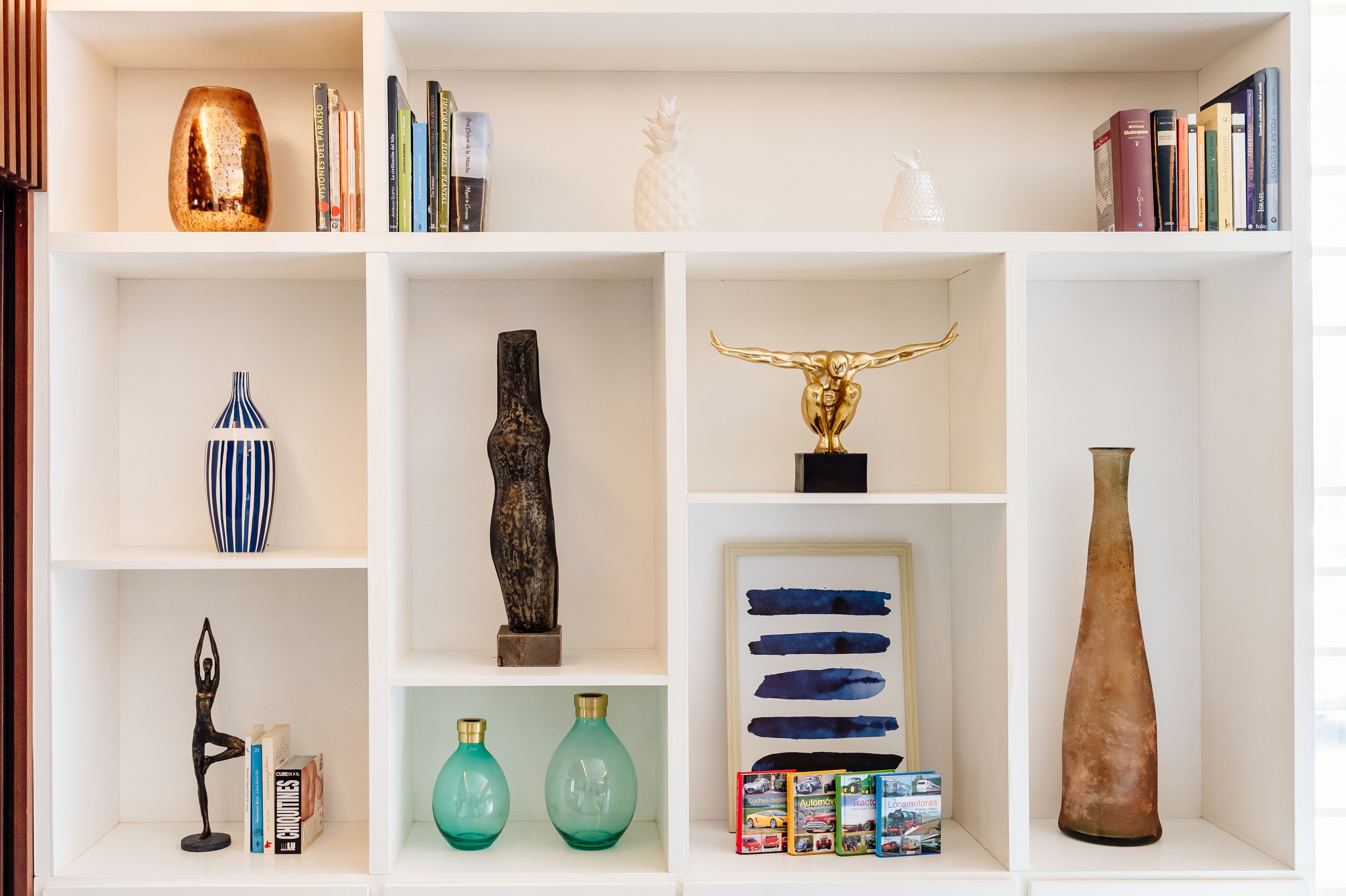 50-inch smart tv with cable channels, tv, ipod dock