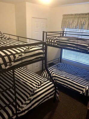 3 bedrooms, WiFi