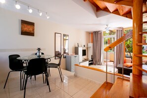 Dining - Modern duplex bungalow, Playa de las Américas, Costa Adeje (Costa Adeje)