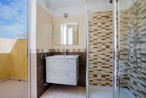 Hair dryer, towels - Modern duplex bungalow, Playa de las Américas, Costa Adeje (Costa Adeje)