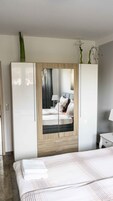 Apartamento | 1 dormitorio, sistema de insonorización, tabla de planchar con plancha