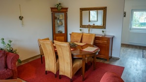 Appartement | Repas dans la chambre