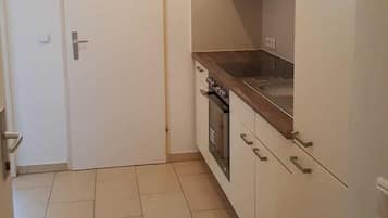 Familienapartment (incl. 25 EUR cleaning fee) | Eigene KĂŒche | GroĂer KĂŒhlschrank, Ofen, Herdplatte