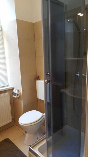 Departamento familiar (incl. 25 EUR cleaning fee) | Baño | Secadora de cabello, pantuflas, toallas 
