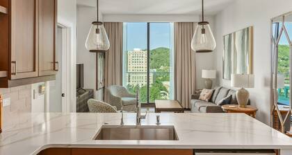 10% OFF | The Views Over Pack Square | 10th floor Luxury Condo in Downtown, Amazing Views