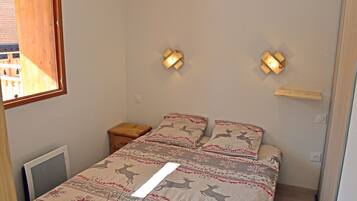 2 chambres, fer et planche à repasser, Wi-Fi gratuit