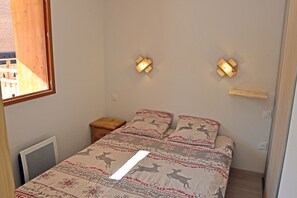 2 chambres, fer et planche à repasser, Wi-Fi gratuit