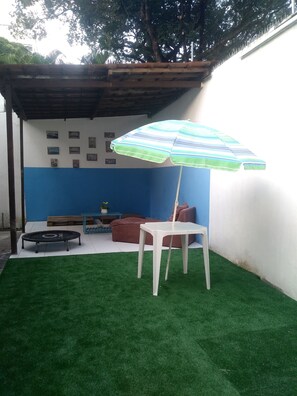 Outdoor banquet area - Prad Residence (Recife)