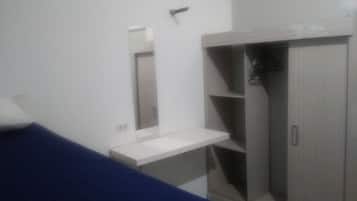 Executive Studio Suite (Suite) | Laptop workspace, blackout drapes, iron/ironing board, free WiFi