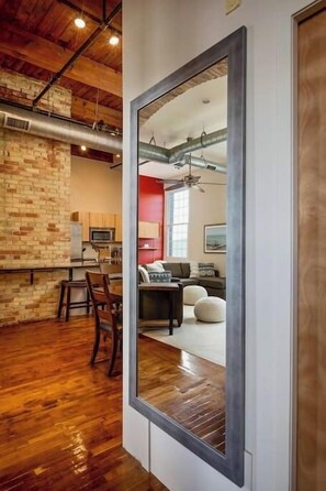 Televisión y oficina