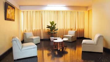 Televisor LED de 32 polzades amb canals per cable i televisor