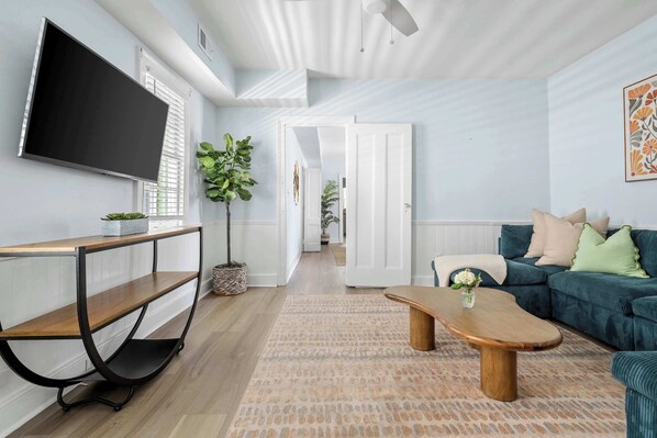 TV, fireplace, offices