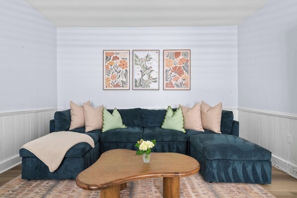 TV, fireplace, offices