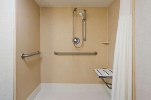 Room - Hampton Inn & Suites Pittsburgh New Stanton (New Stanton)