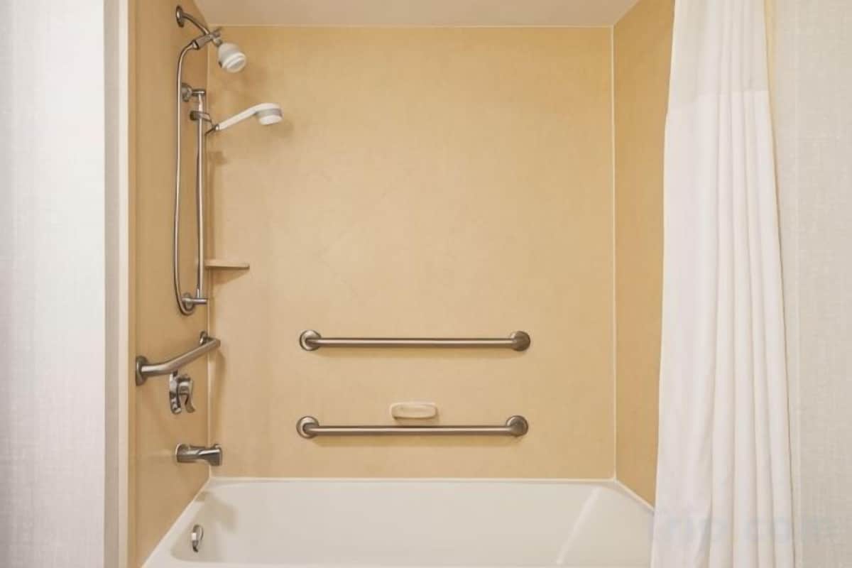 Room with 1 King Bed and Tub - Mobility Accessible Non-Smoking