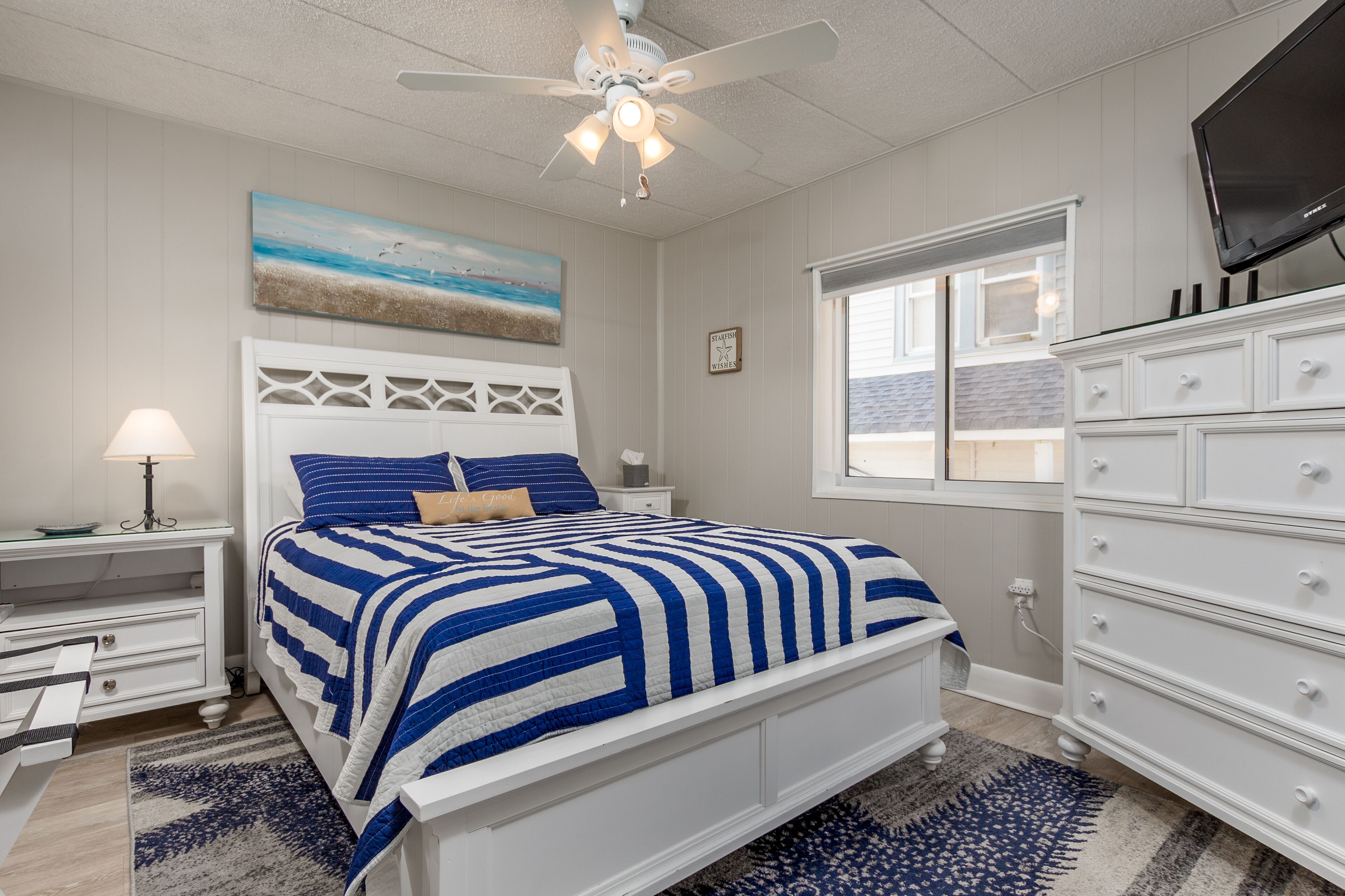 Direct Boardwalk, 1st floor end unit, Ocean front, 4th Street, Ocean City, MD