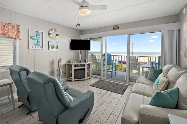 TV connectée, cheminée, lecteur de DVD