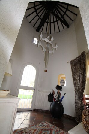 Interior - Property for 6 travellers with indoor pool heated all year round (Le Cellier)