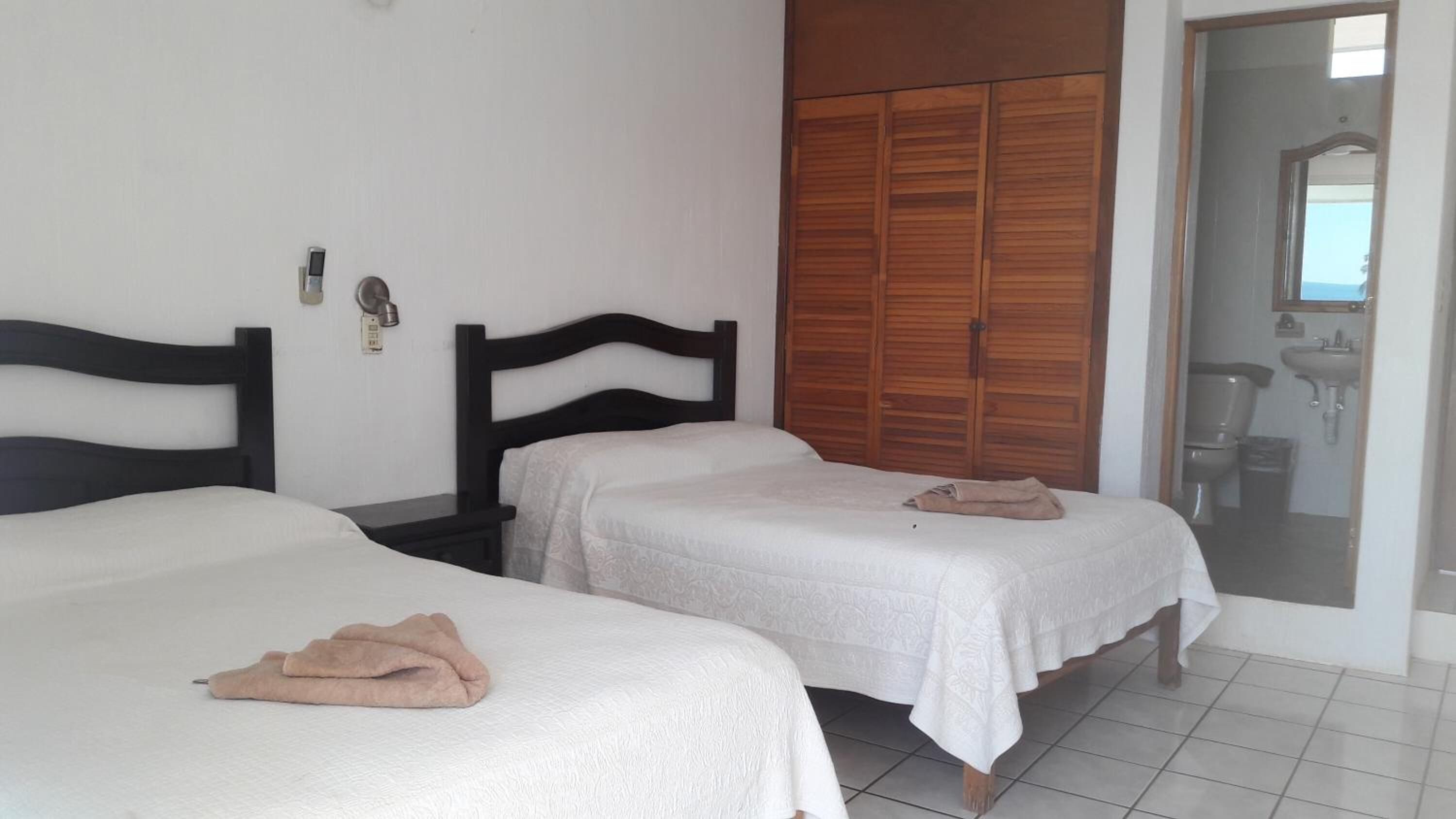 1 bedroom, in-room safe, free wifi, bed sheets