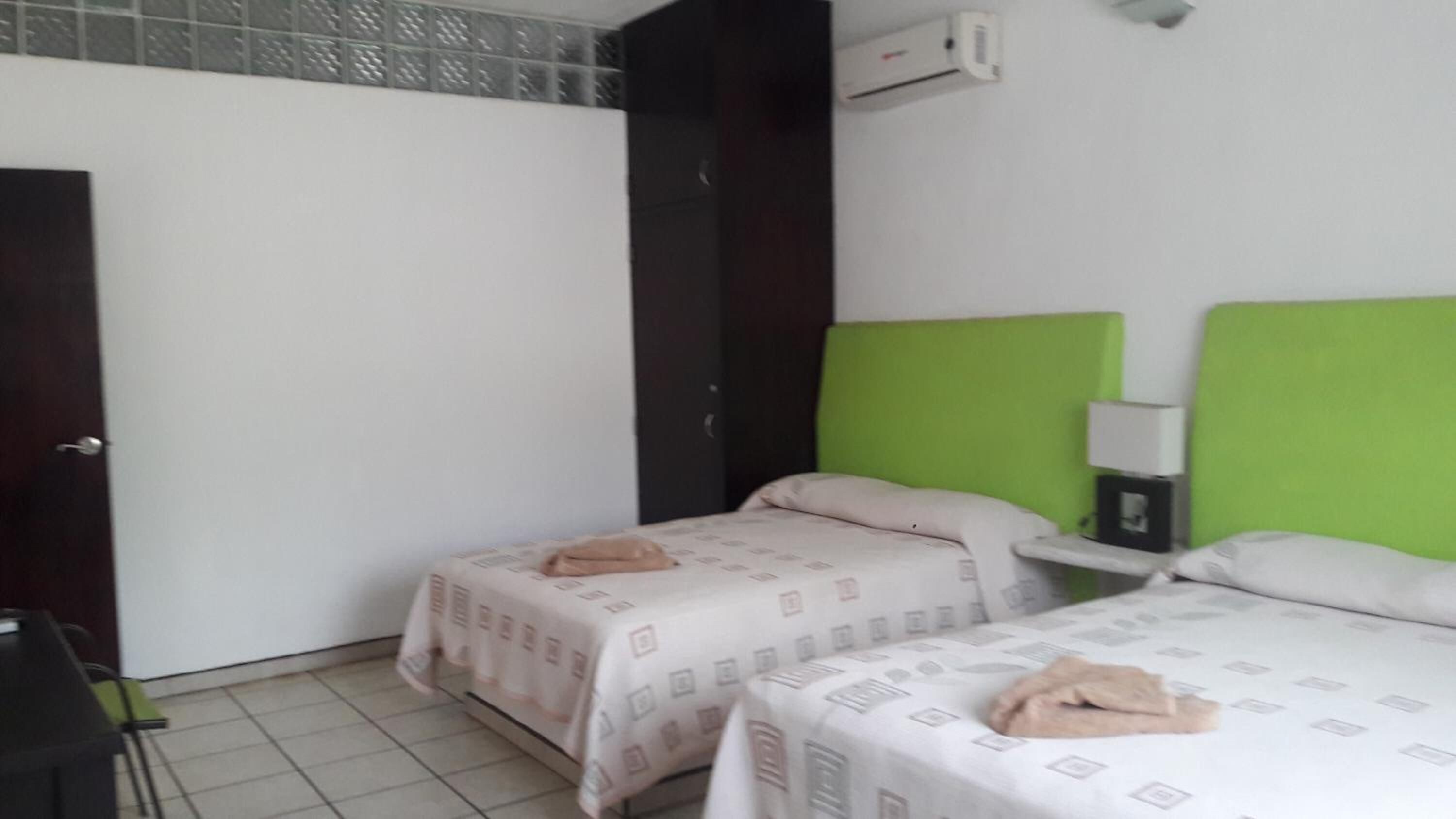 1 bedroom, in-room safe, free wifi, bed sheets