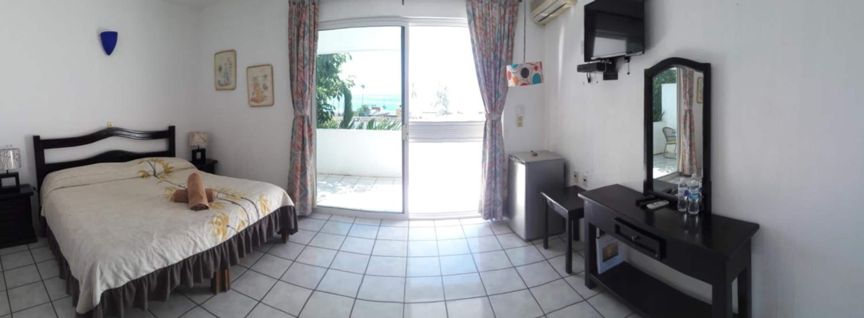 Caja de seguridad en la habitación, wifi gratis y ropa de cama 