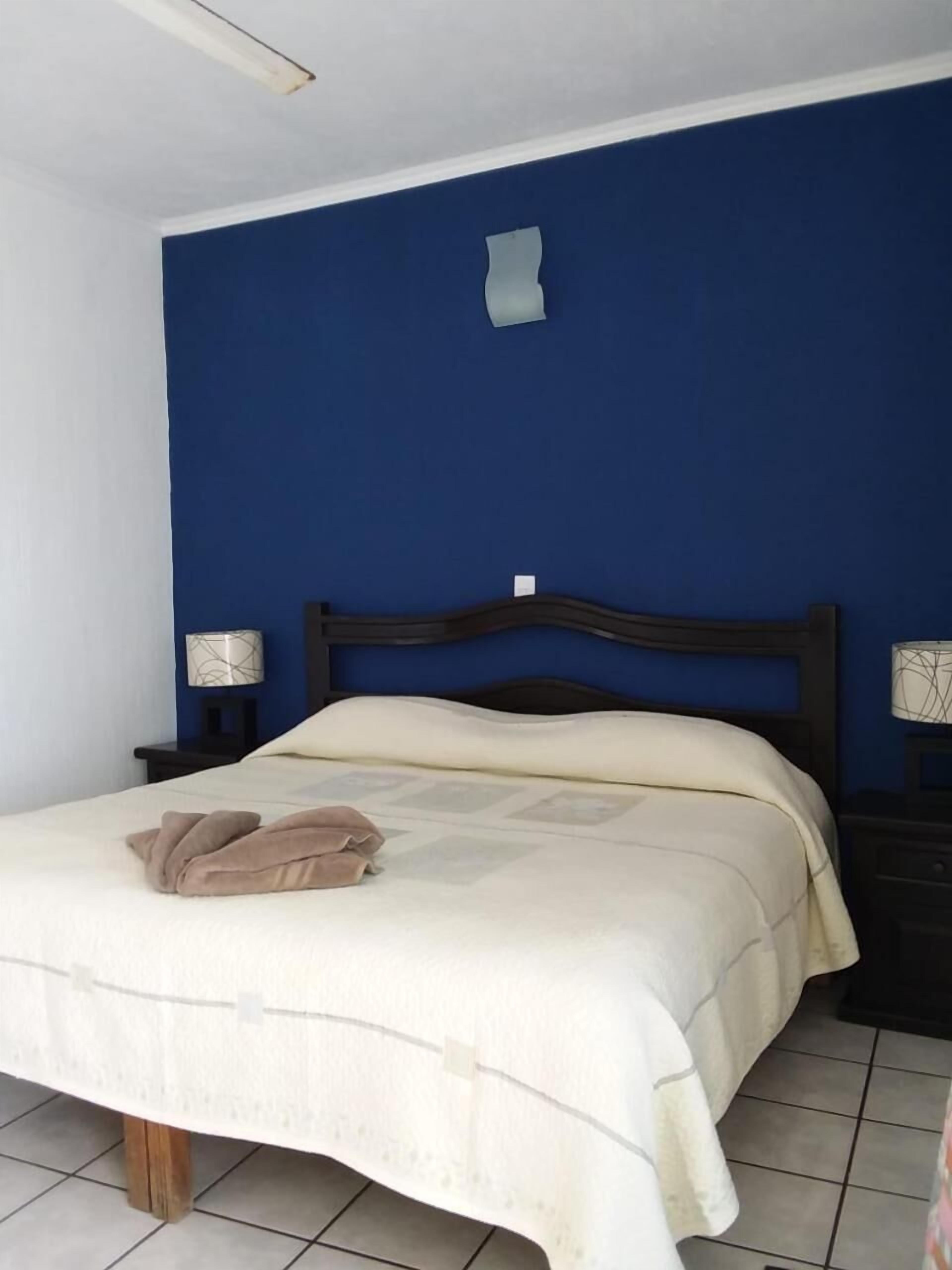 1 bedroom, in-room safe, free wifi, bed sheets