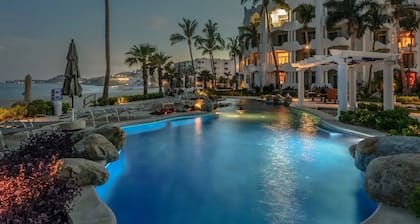 Oceanfront condo with unobstructed views of Costa Azul beach!