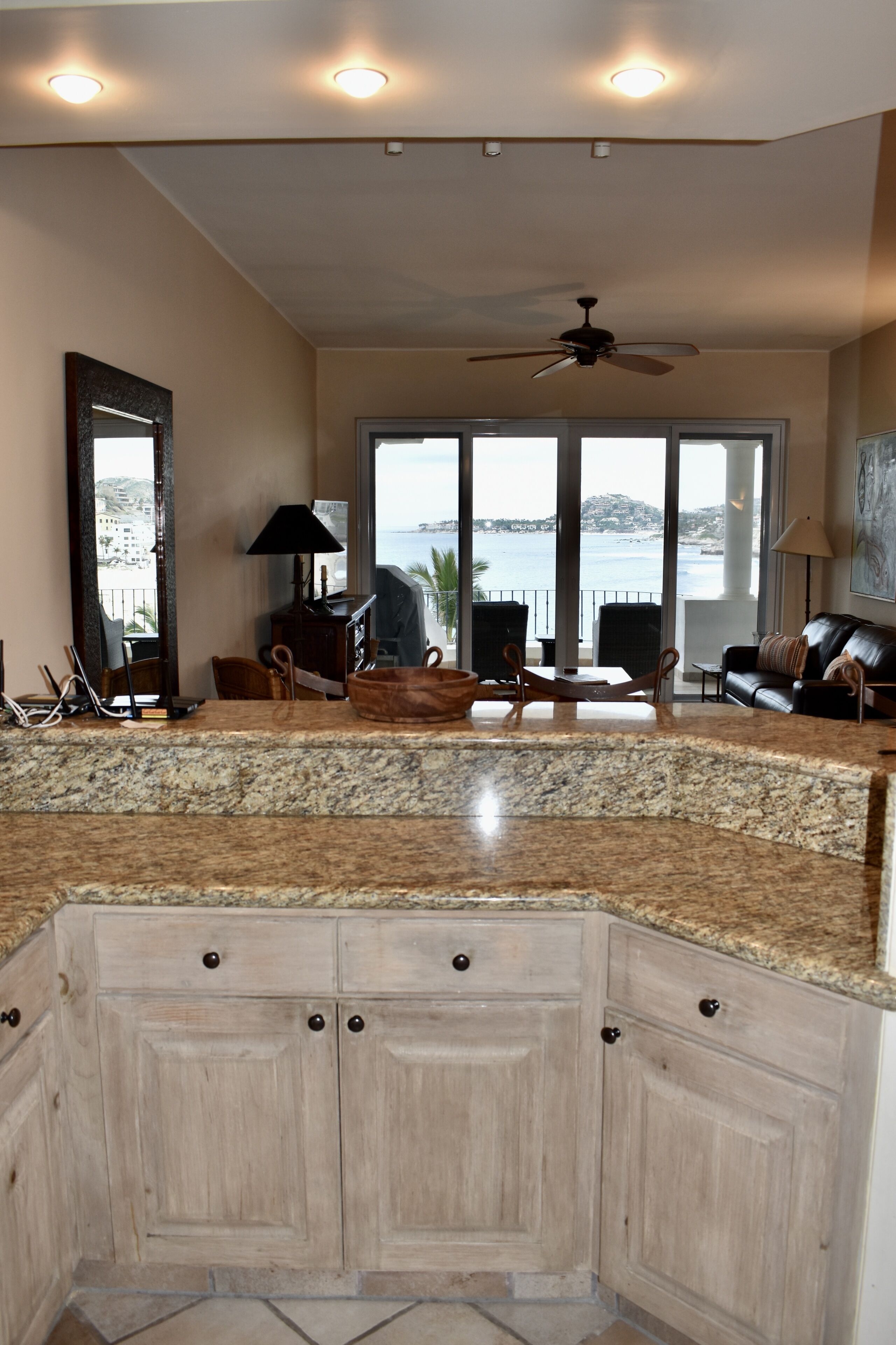 Oceanfront Condo With Unobstructed Views Of Costa Azul Beach! - San José del Cabo
