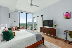 1 chambre, bureau, fer et planche à repasser, accès au Wi-Fi (inclus)