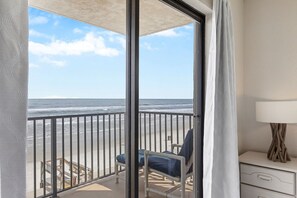Interior - 212 - 2 BR Corner Oceanfront (New Smyrna Beach)