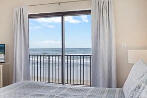 2 bedrooms, iron/ironing board, free WiFi, bed sheets - 212 - 2 BR Corner Oceanfront (New Smyrna Beach)