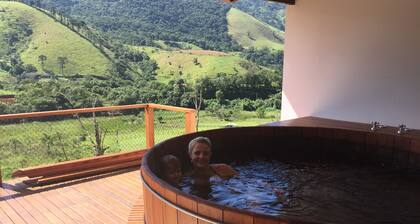 Herrliches Haus mit Balkon in Mantiqueira