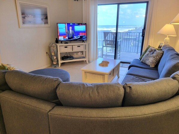 Älytelevisio, DVD-soitin, kirjoja