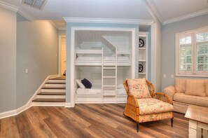 5 chambres, bureau, fer et planche à repasser, Wi-Fi