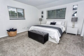 3 bedrooms, iron/ironing board, WiFi, bed sheets