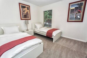 3 chambres, fer et planche à repasser, Wi-Fi, literie fournie