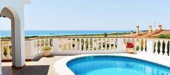 Villa vue incroyable sur la mer, la piscine et Wi-Fi