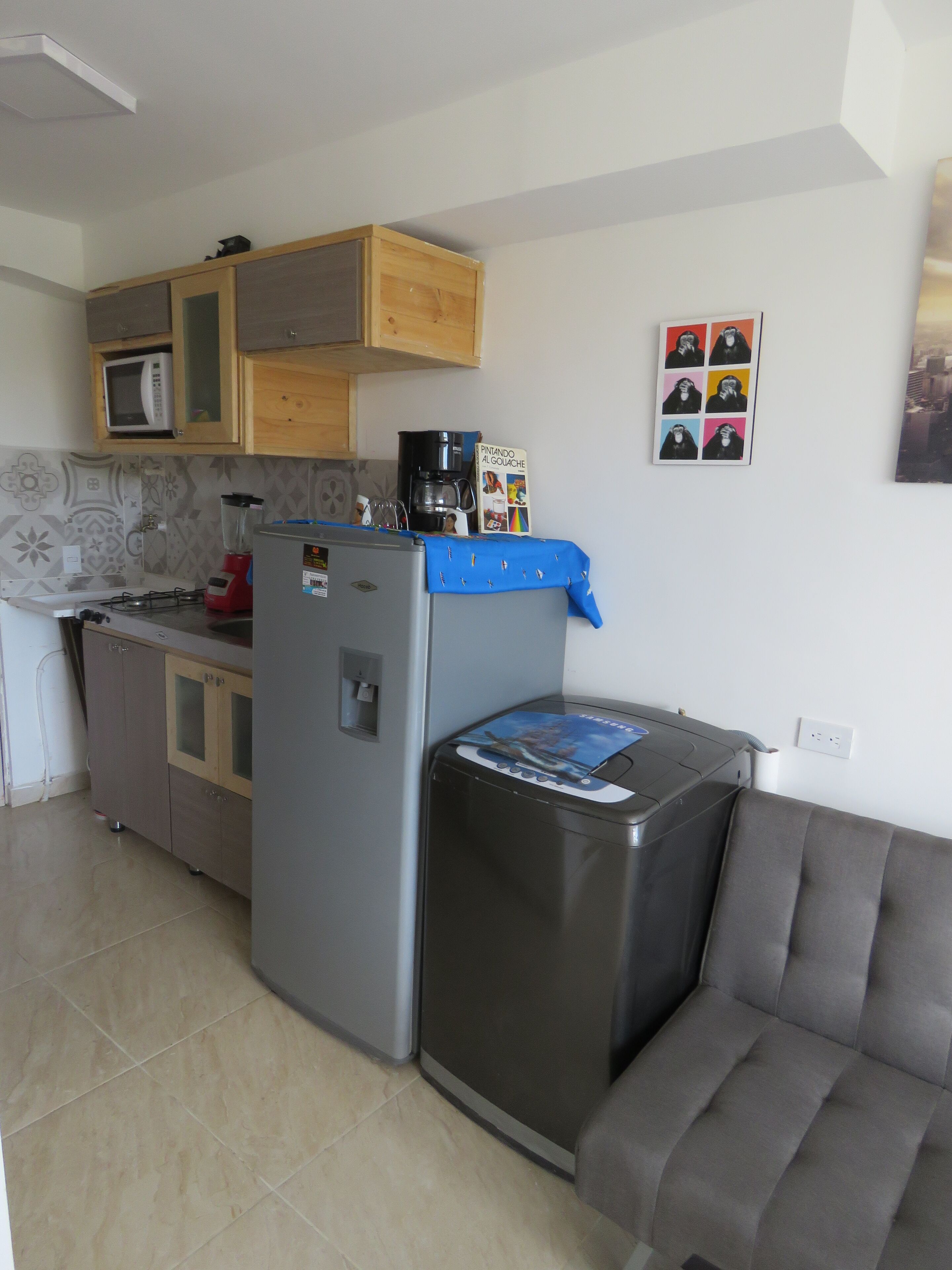 ubicado en el ingreso de Marinilla zona plana, excelente trasporte