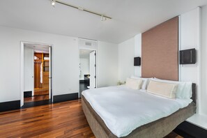 Condo, 2 Bedrooms | 2 bedrooms, individually decorated, individually furnished - Lrmb - The Setai Private Residence #11 South Ocean & City View (Miami Beach)