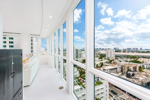 Condo, 4 Bedrooms | Balcony - Lrmb - The Setai Private Residence #15 NW & SW Facing Ocean (Miami Beach)