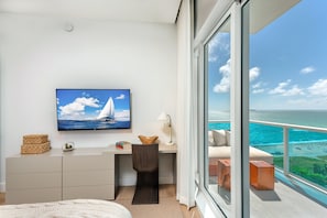 Condo, 3 Bedrooms | 3 bedrooms, individually decorated, individually furnished - Lrmb - Eco-hotel #9 Southeast Ocean & Pool View (Miami Beach)