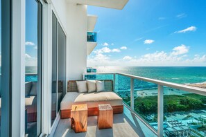 Condo, 3 Bedrooms | Balcony - Lrmb - Eco-hotel #9 Southeast Ocean & Pool View (Miami Beach)