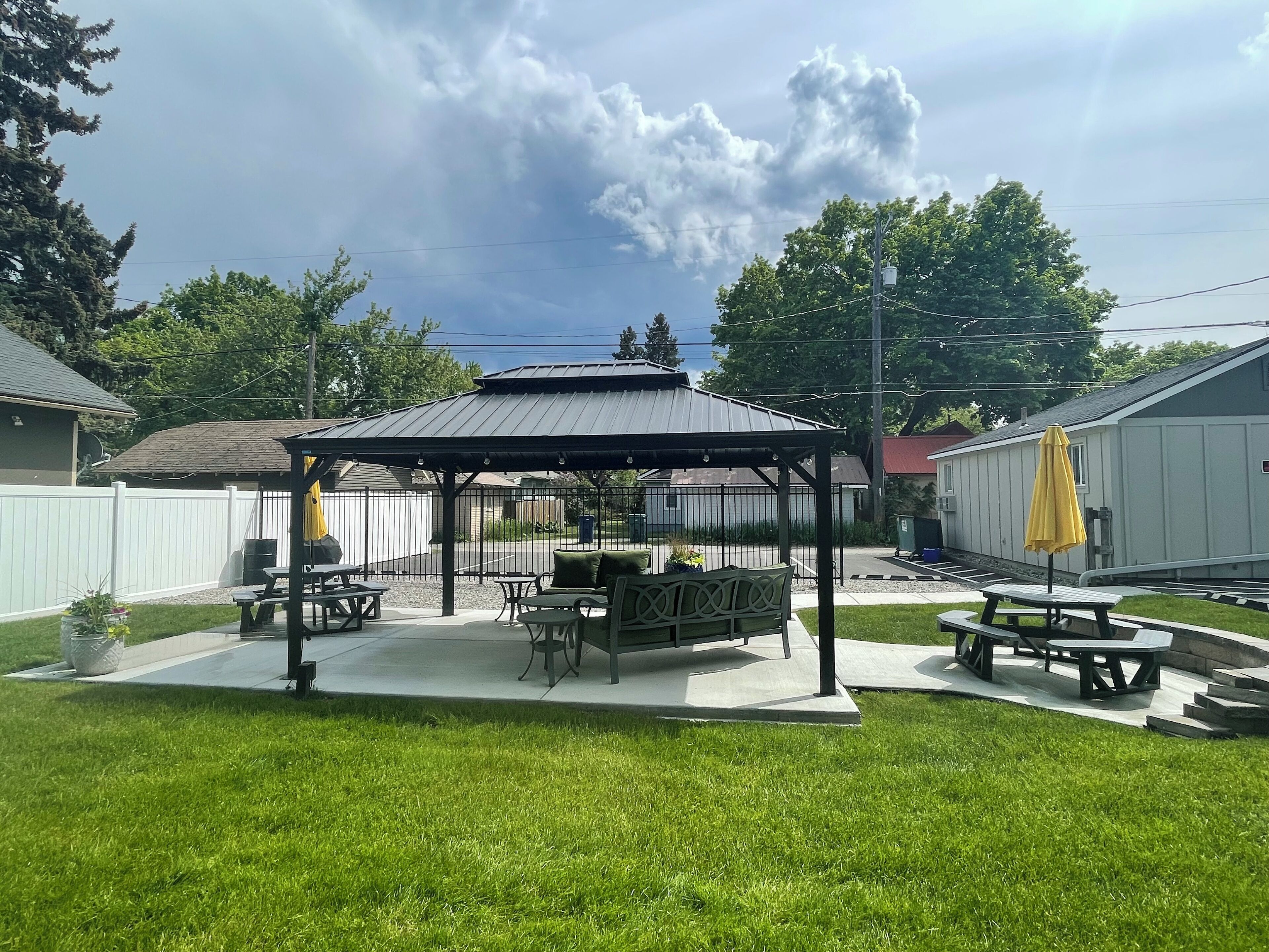 Suite Modern with City View | 露台/庭院