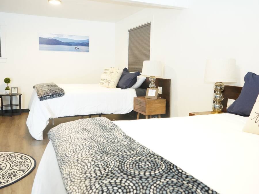 Kamar Quadruple Superior, kamar mandi pribadi, pemandangan kota | Tirai kedap cahaya, kedap suara, setrika/meja setrika, dan Wi-Fi gratis