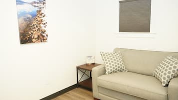 Suite Modern with City View | 1 υπνοδωμάτιο, κουρτίνες συσκότισης, ηχομόνωση, σίδερο/σιδερώστρα