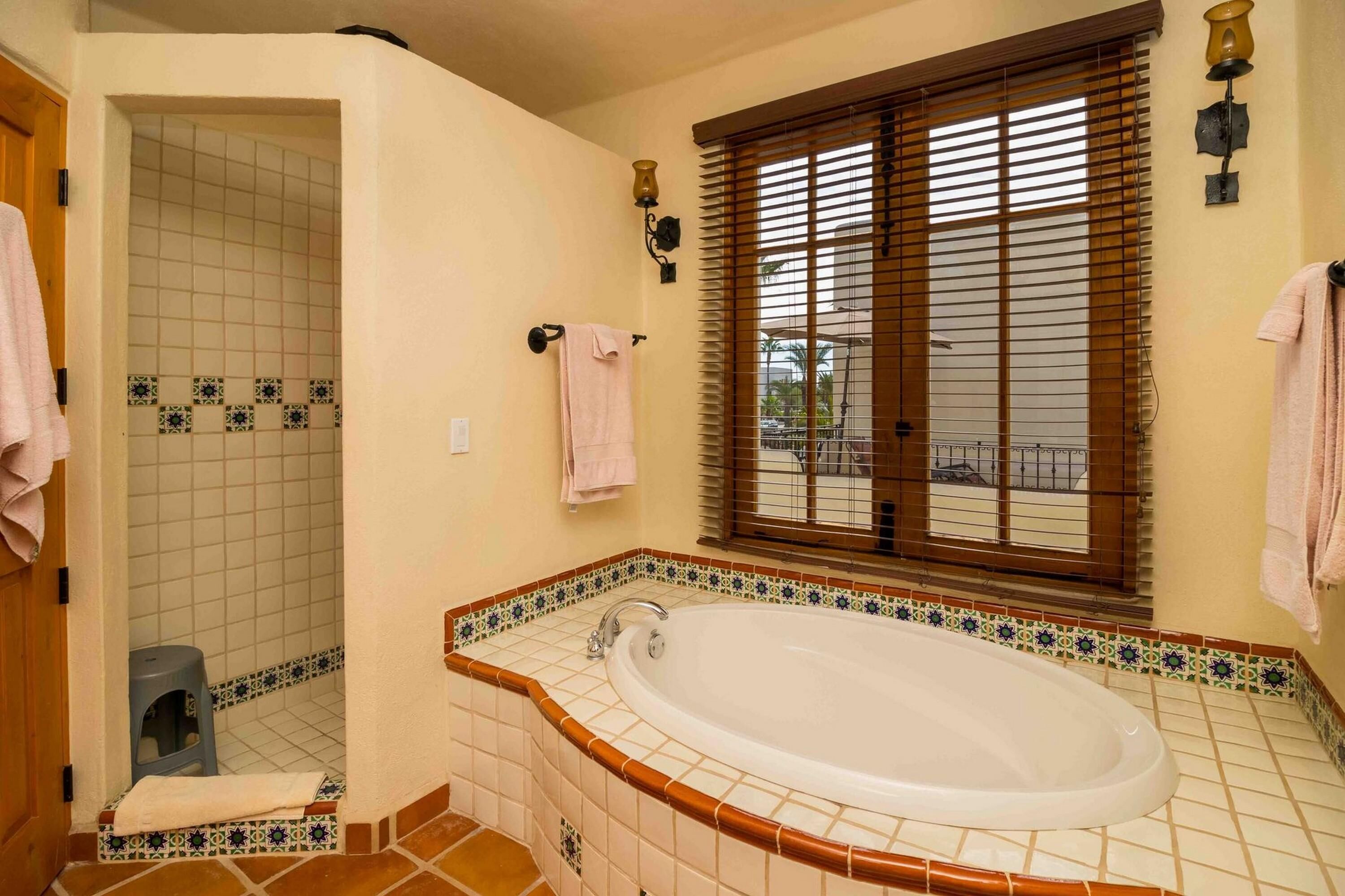 Casa, 2 habitaciones | Baño | Toallas