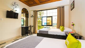 Quadruple Room | Hypo-allergenic bedding, free WiFi, bed sheets