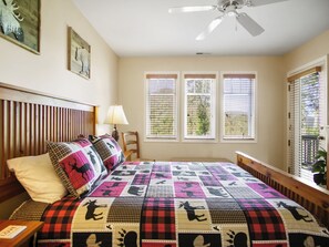 2 bedrooms, iron/ironing board, Internet, bed sheets